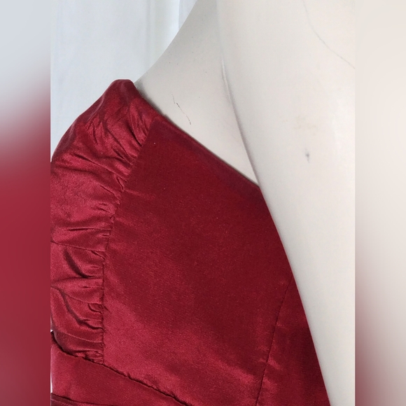 Nanette Lepore silk cranberry red sleeveless bow ruched top sz 12 - Picture 8 of 10